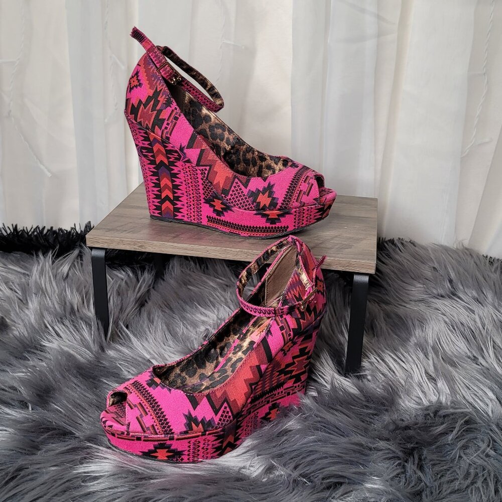 Betsey Johnson Wedges